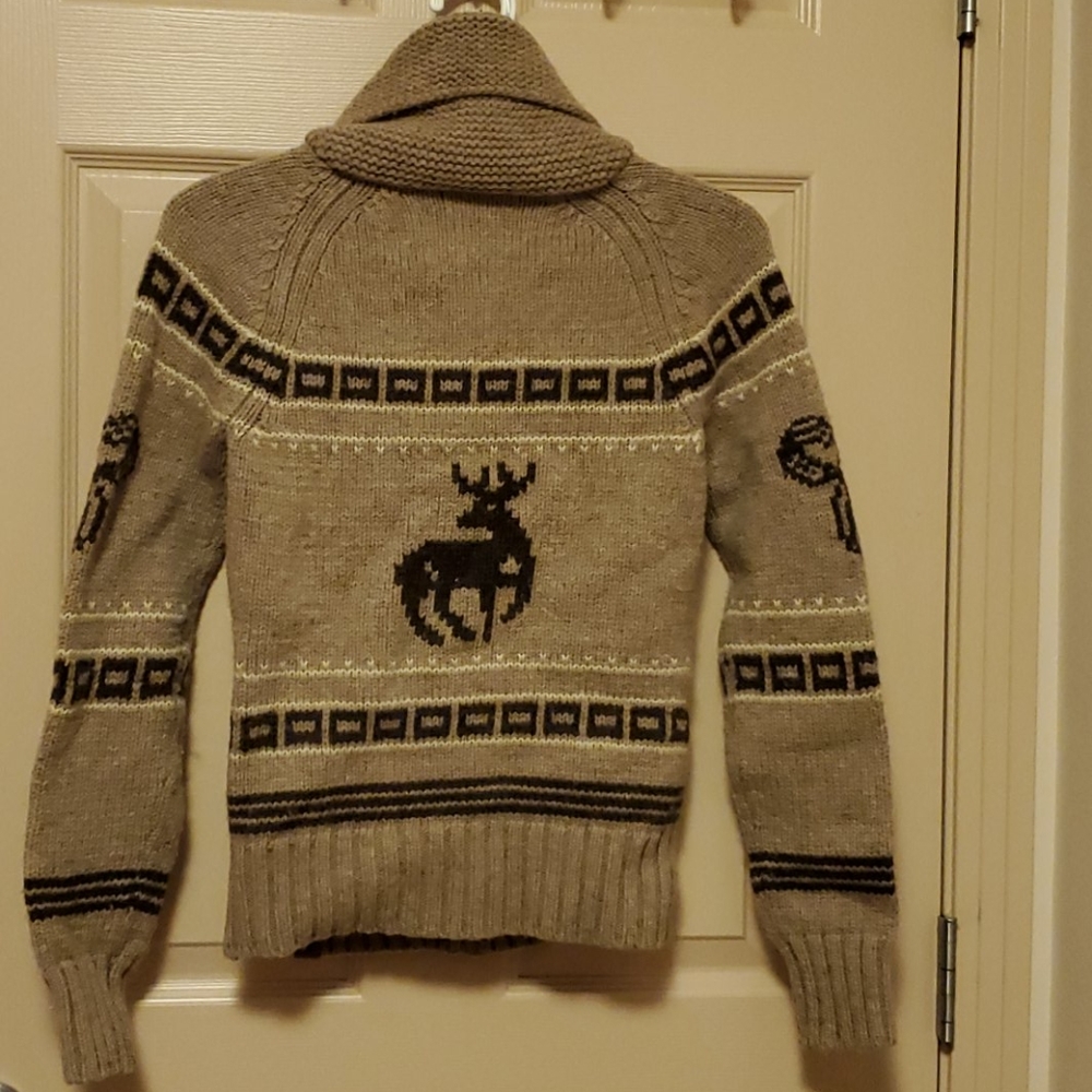 Sweater - Picture 2 of 3